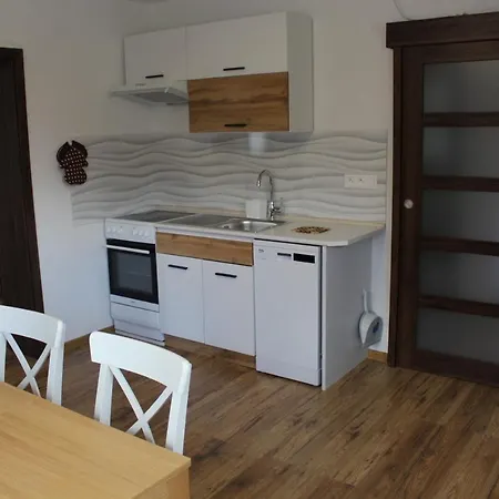 Rekreacny Dom Za Potokom Stredna Revuca