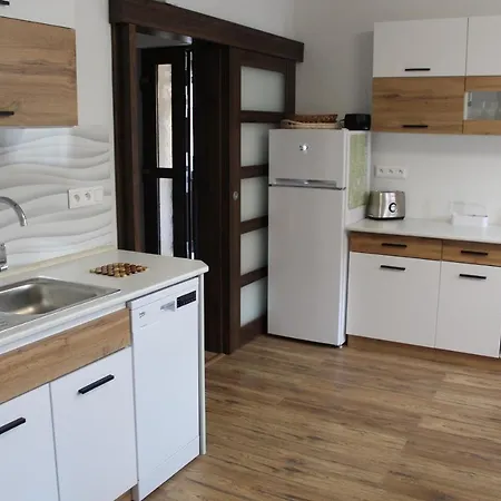 Rekreacny Dom Za Potokom